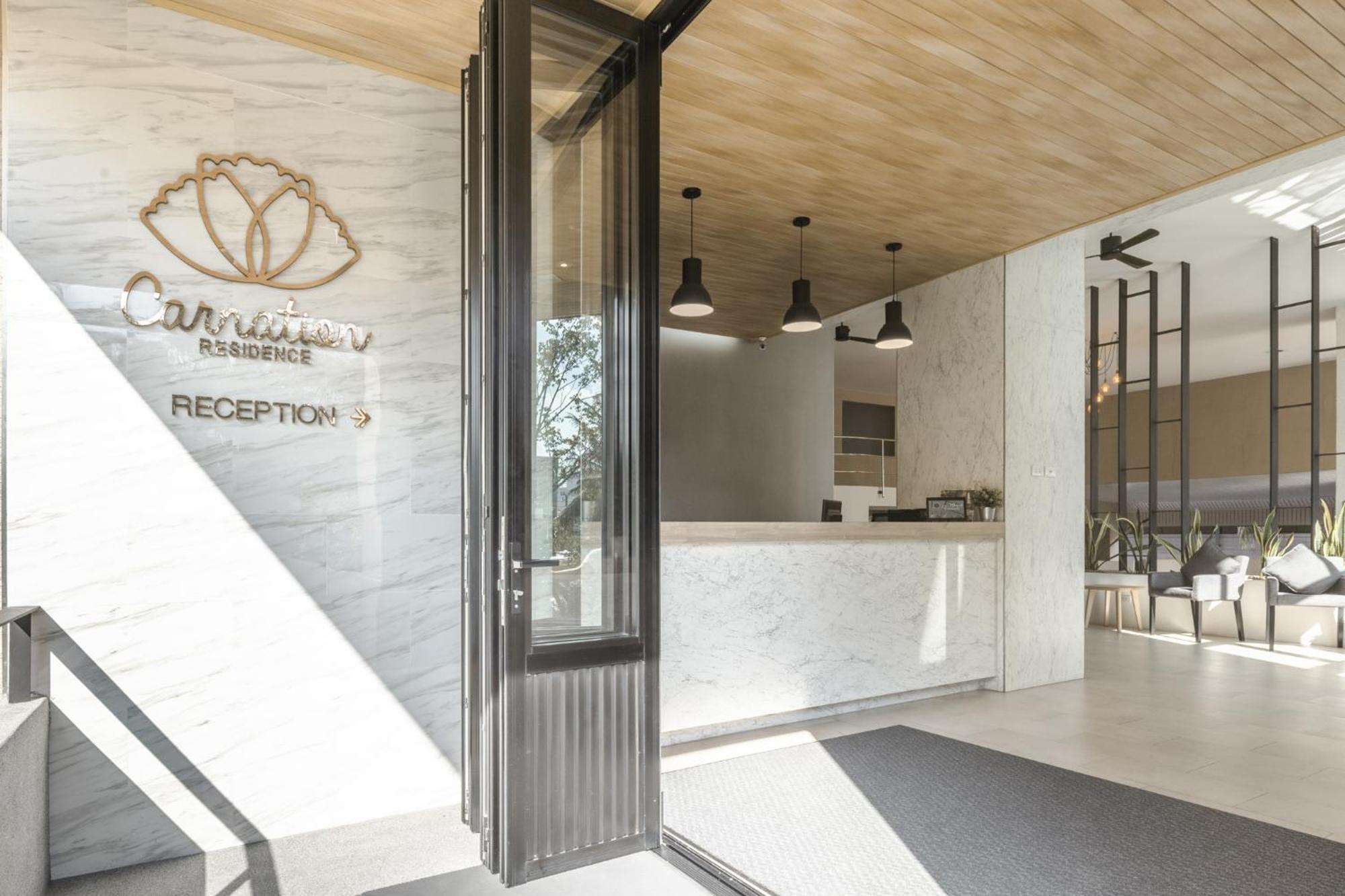 Carnation Residence Samut Prakan Exteriör bild