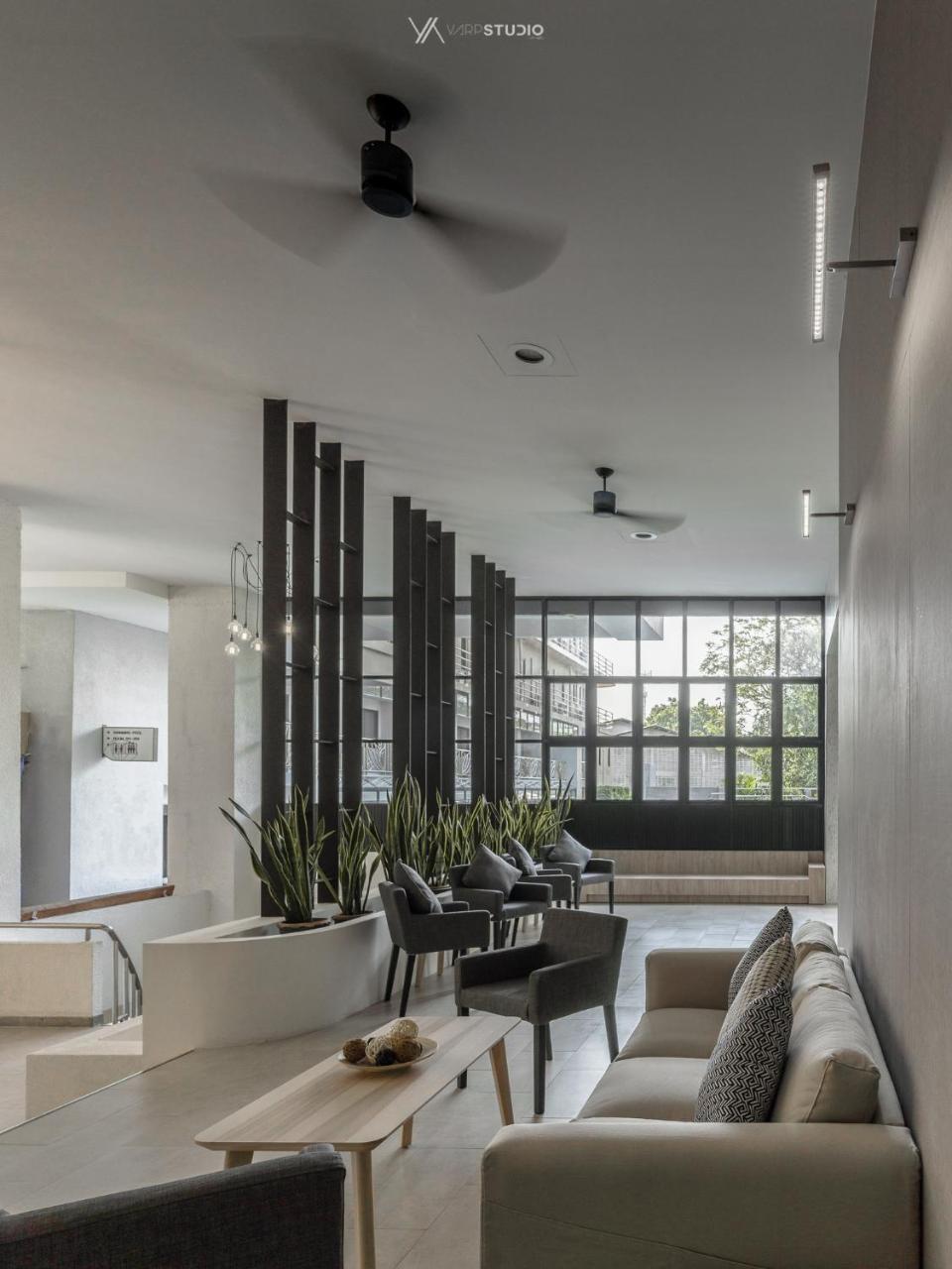 Carnation Residence Samut Prakan Exteriör bild